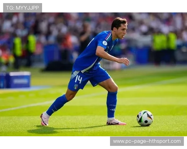 尤文后场直传连线基耶萨形成大范围突破的战术魅力 尤文后场直传连线基耶萨形成大范围突破的战术魅力