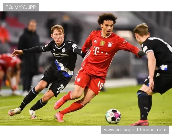 拜仁前场的连续推进将比分逐步拉开 拜仁前场的连续推进将比分逐步拉开